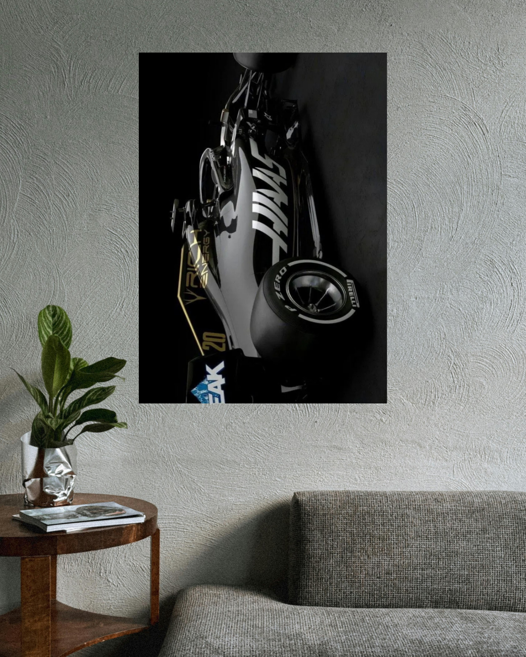 F1 Black 01